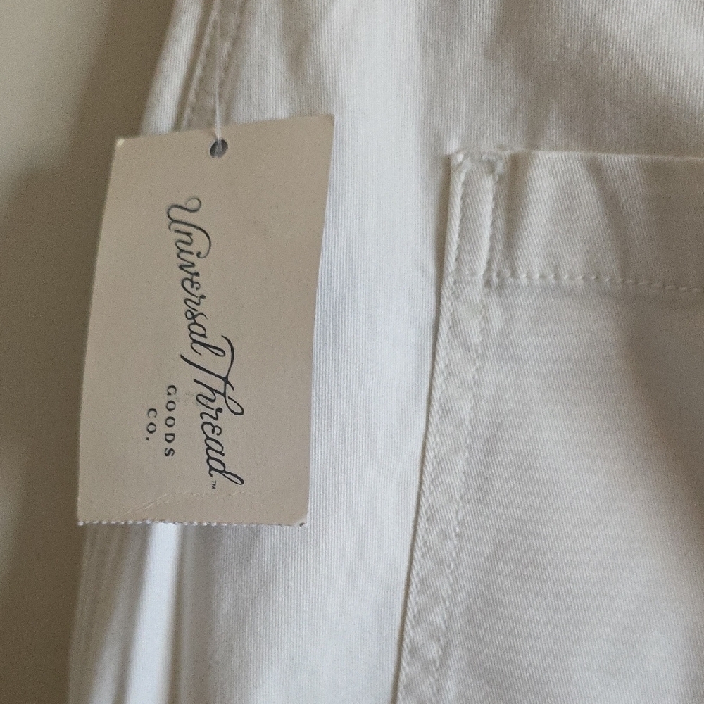 Universal Thread Mid-Rise Straight Leg Relaxed Chino Pants - Picture 8 of 8